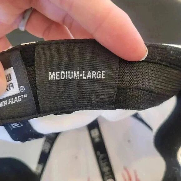 39 Men's White Cotton Flex Fit Antler Embroidered Baseball Cap - Picture 5 of 11